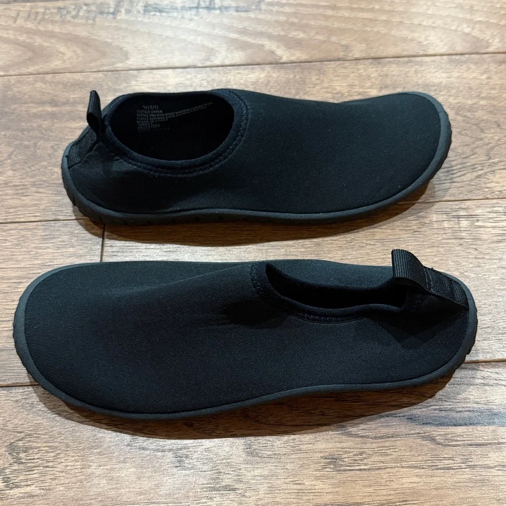 Cat & Jack Kids Girls Grover Black Slip On Water Shoes - Size S (13/1)